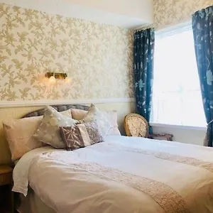 Dunromin 3* Blackpool